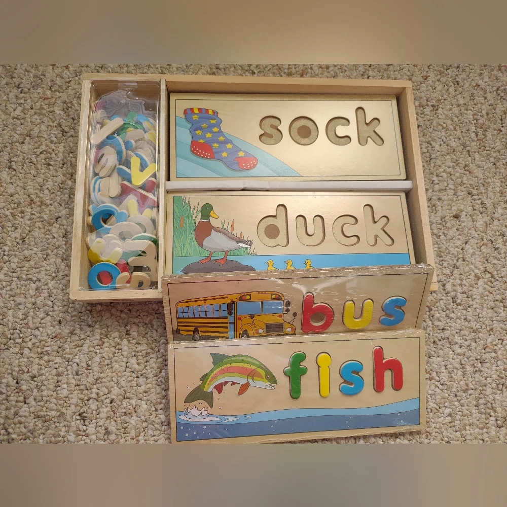 Melissa & Doug See & Spell Wooden Set